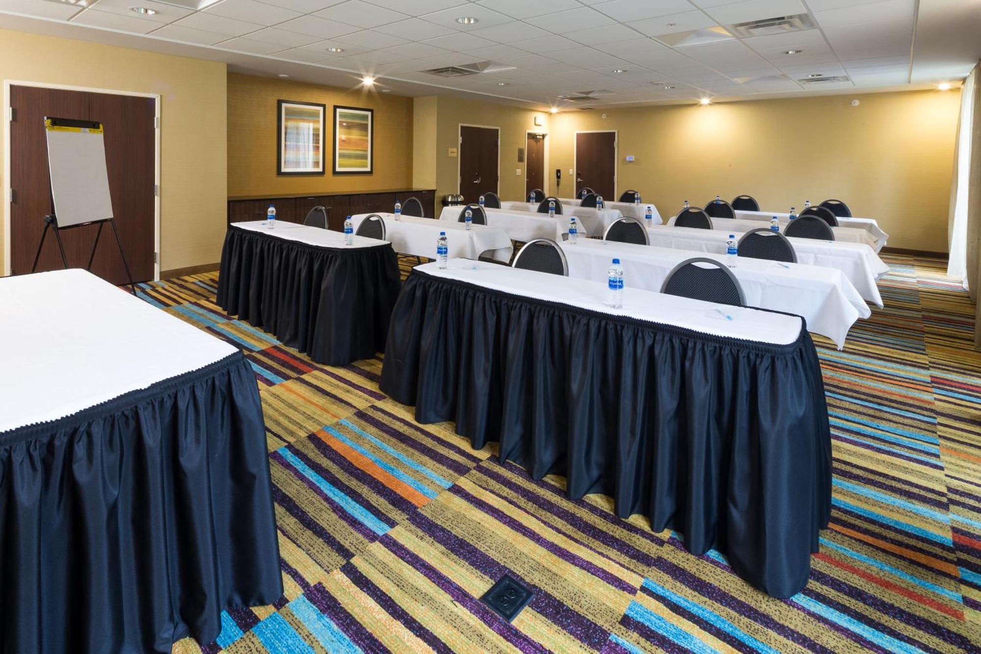 Fairfield Inn & Suites By Marriott Detroit Chesterfield Exteriör bild